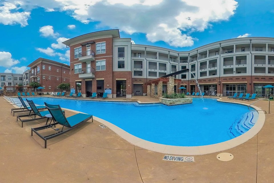 Midtown Cedar Hill community setting